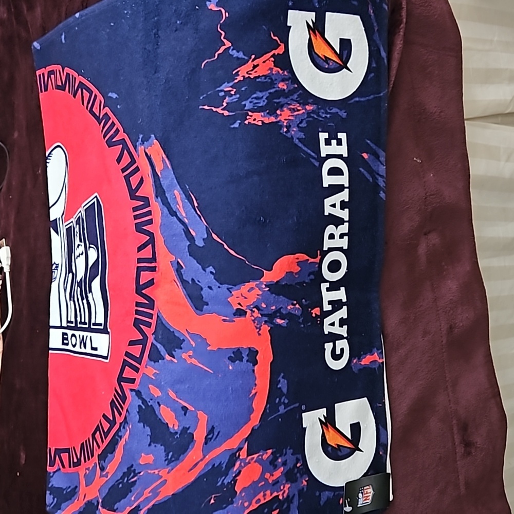 Brand new gatorade super Bowl bath sheet tag still on 40 inches long.